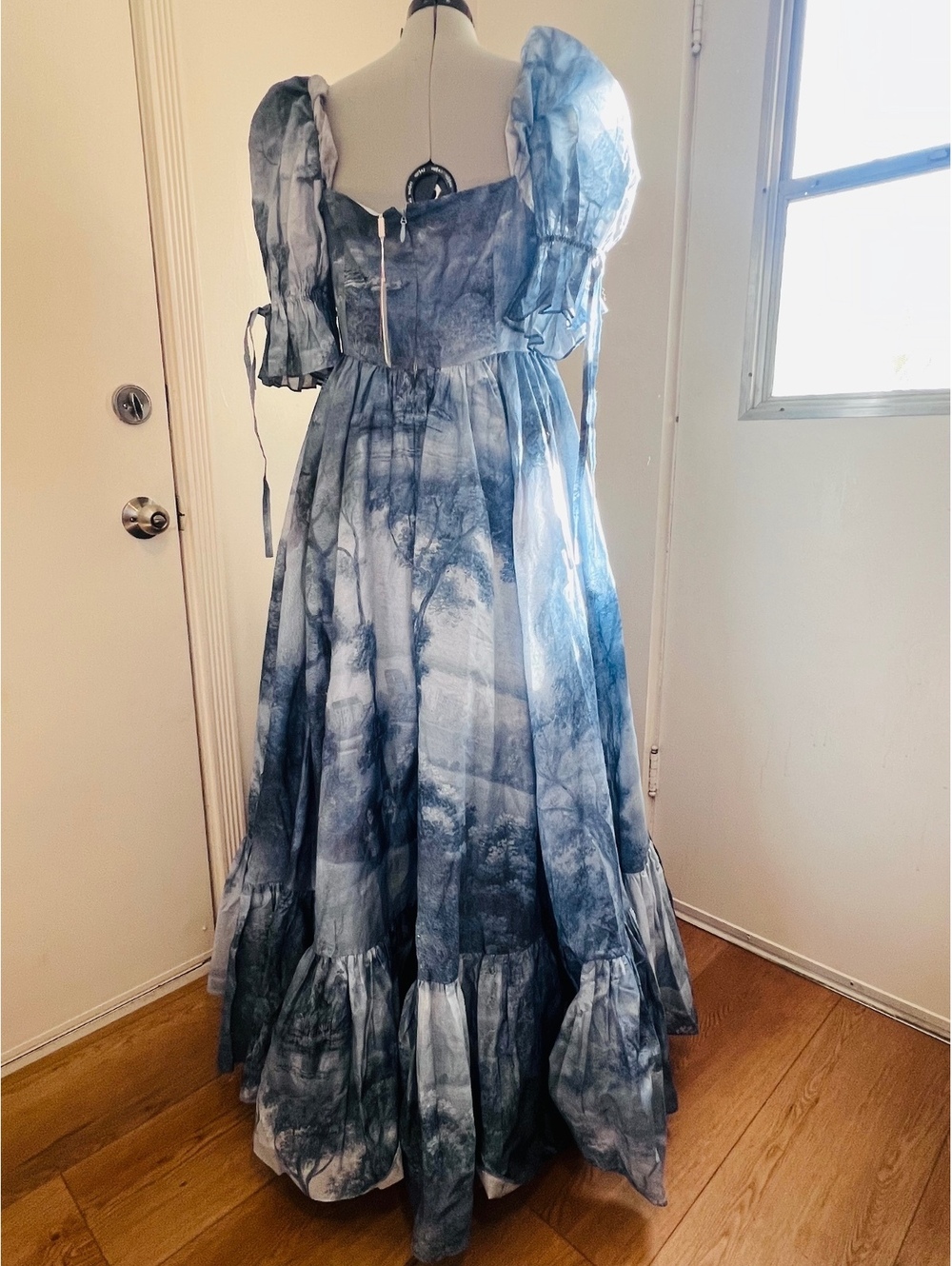 The British Toile Landscape Fanfiction Gown by Selkie - XXL - NWT - Picture 5 of 6